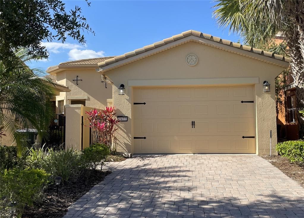 2477 PALM TREE DRIVE KISSIMMEE, FL 34759