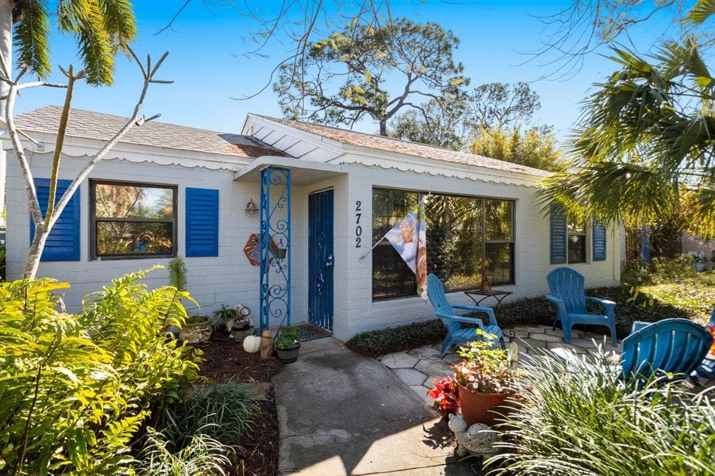 2702 UPTON STREET S GULFPORT, FL 33711