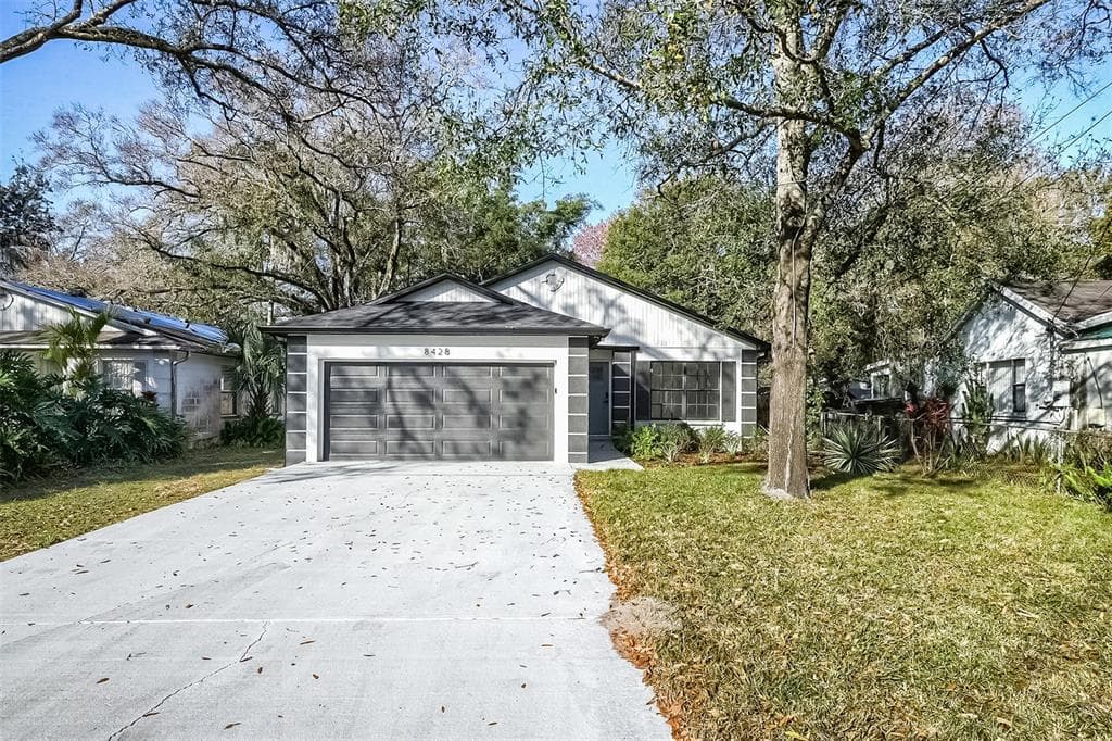 8428 N PACKWOOD AVENUE TAMPA, FL 33604
