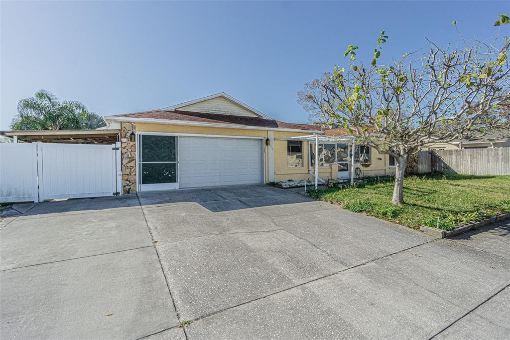 2632 TUNG DRIVE HOLIDAY, FL 34691