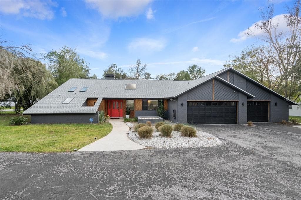 7910 FLORAL DRIVE