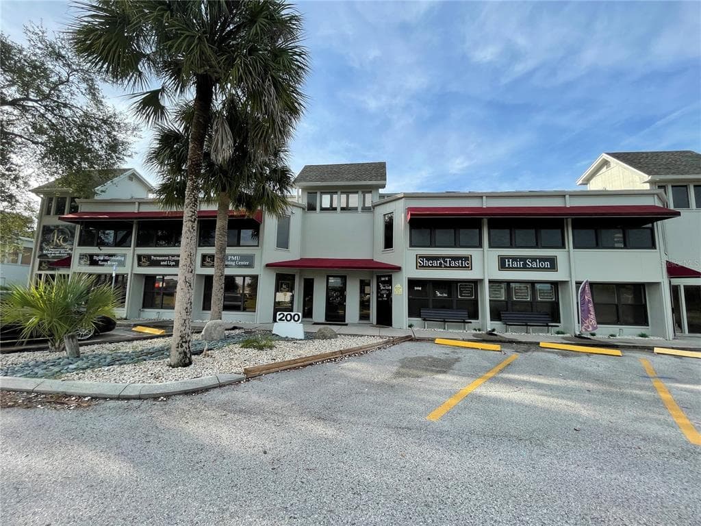 200 FRANDORSON CIRCLE UNIT 201 APOLLO BEACH, FL 33572
