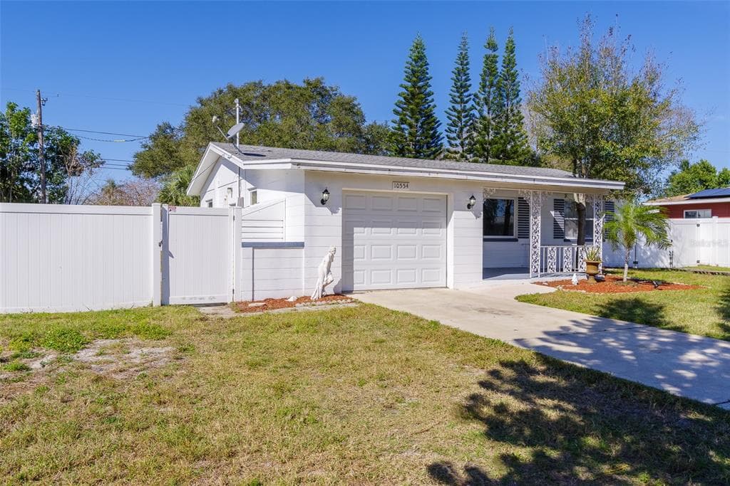 10554 108 STREET SEMINOLE, FL 33778