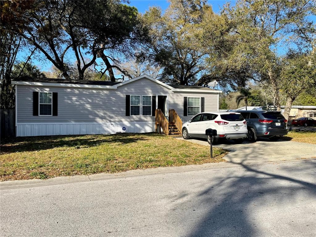 6925 51ST AVENUE N ST PETERSBURG, FL 33709
