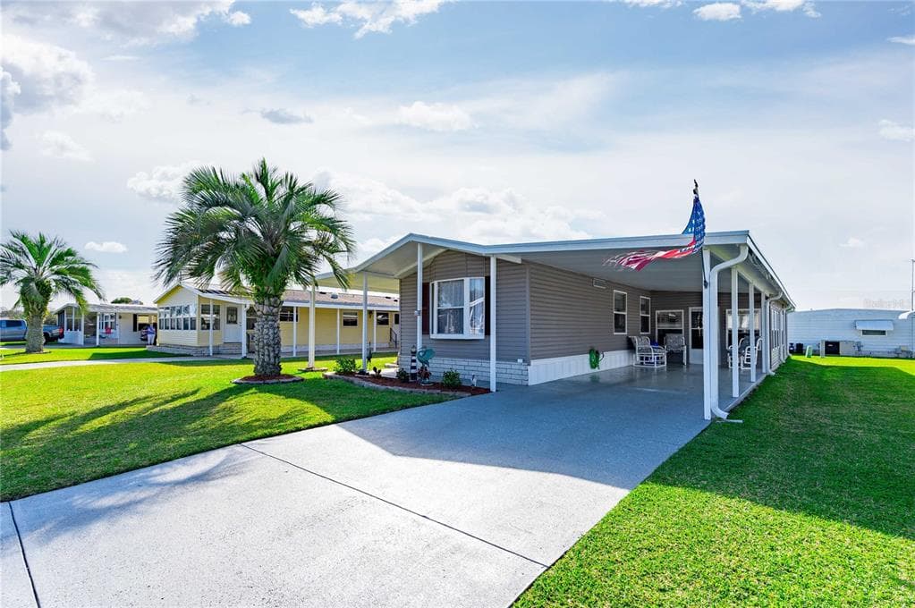 36708 DINA DRIVE ZEPHYRHILLS, FL 33542