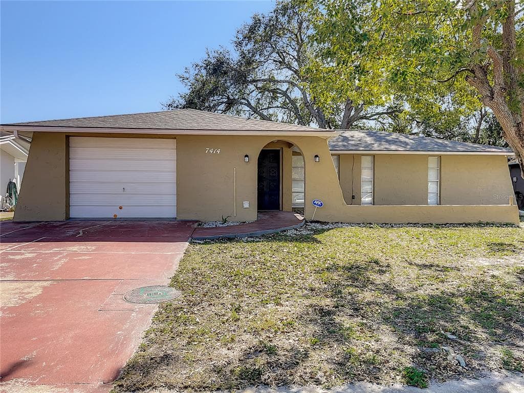 7414 STONE ROAD PORT RICHEY, FL 34668