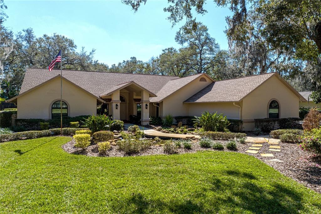 707 CENTERBROOK DRIVE BRANDON, FL 33511
