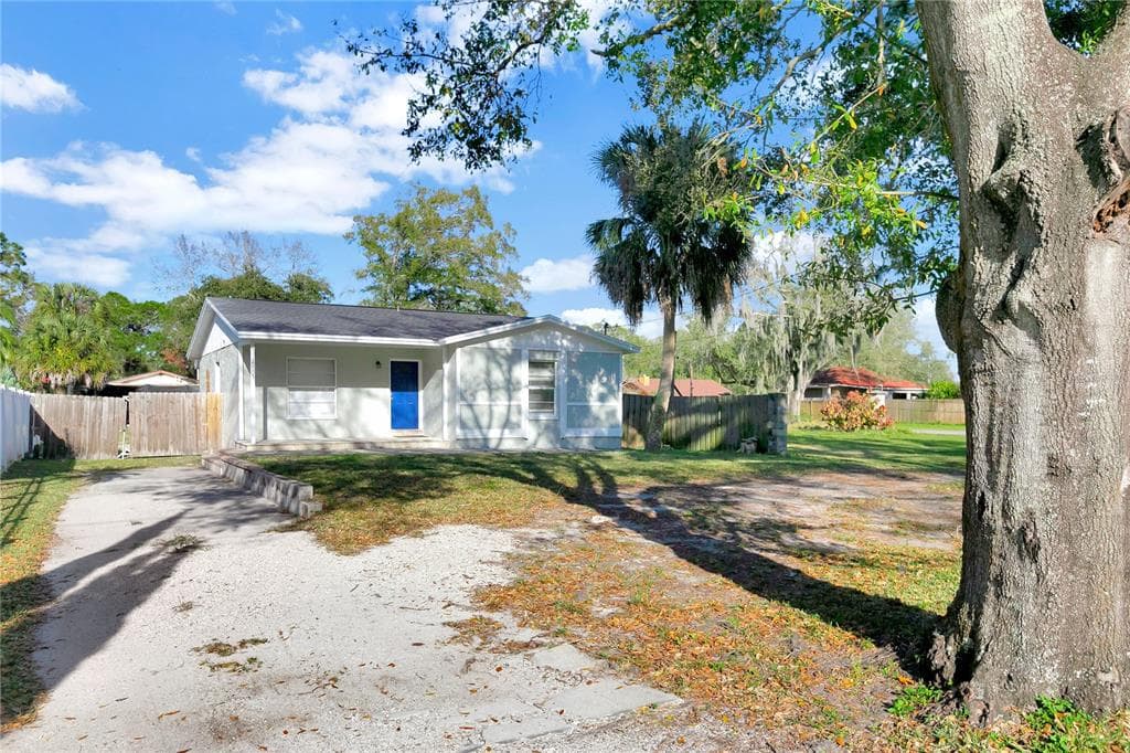 10005 PARSONS STREET TAMPA, FL 33615