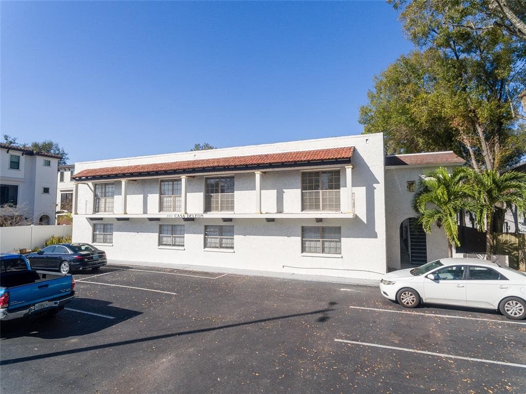 3211 W DE LEON STREET UNIT 5 TAMPA, FL 33609