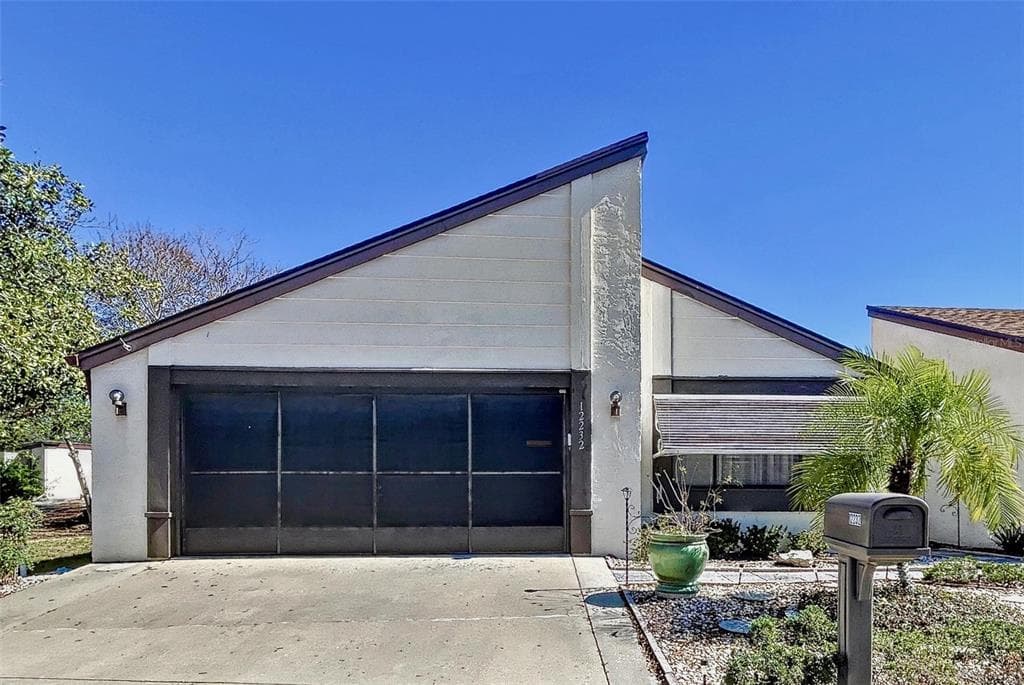 12232 MAGNOLIA GROVE LANE HUDSON, FL 34667