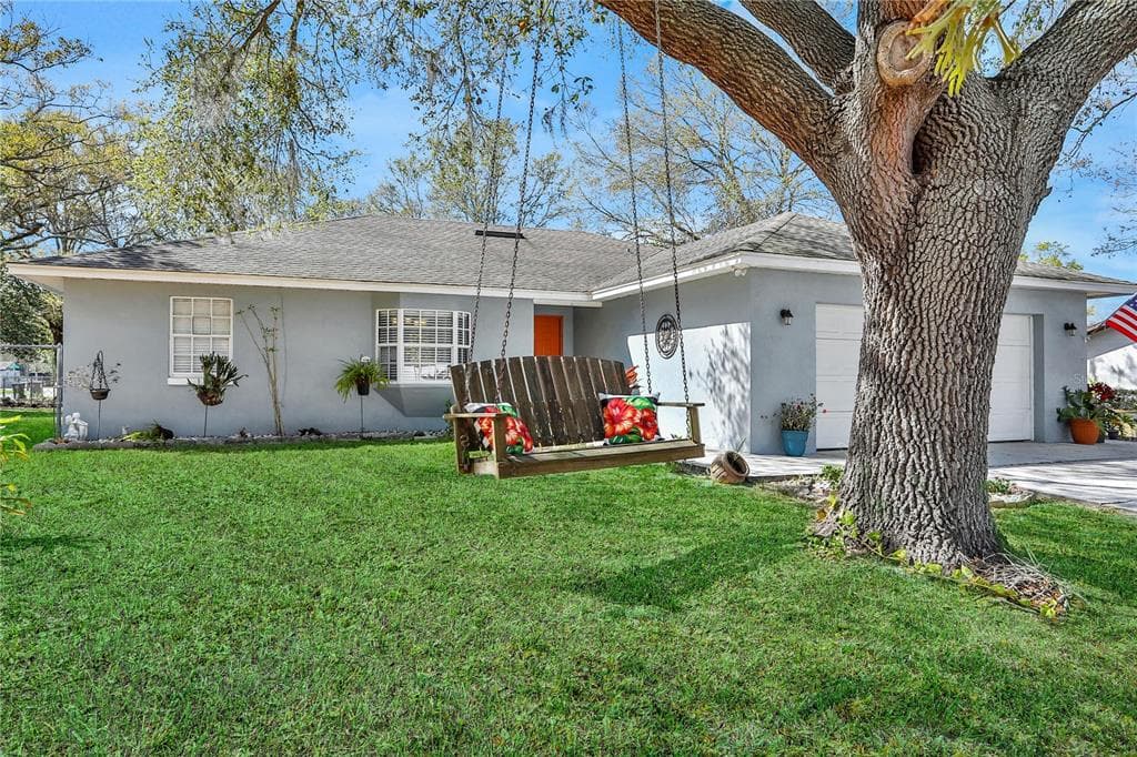 4527 GINNY DRIVE LAKELAND, FL 33811
