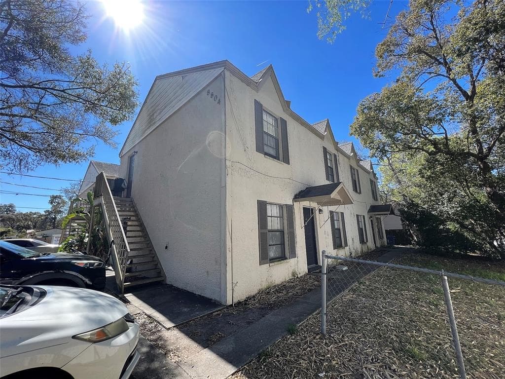 8804 N ORANGEVIEW AVENUE UNIT D TAMPA, FL 33617