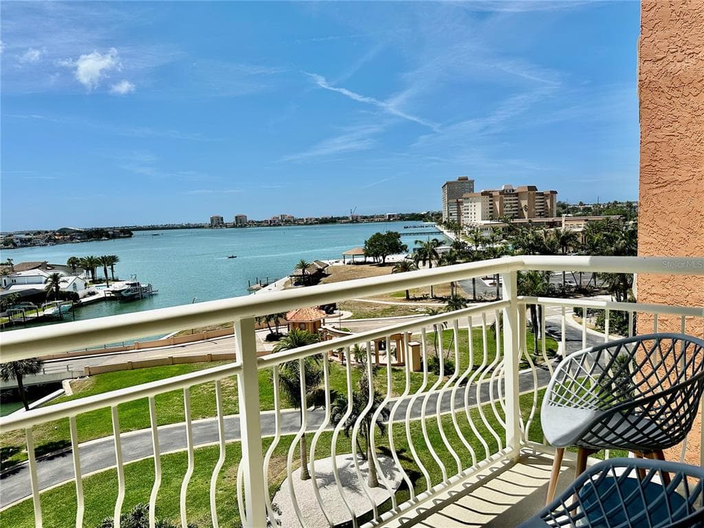 4900 BRITTANY DRIVE S UNIT 706 ST PETERSBURG, FL 33715