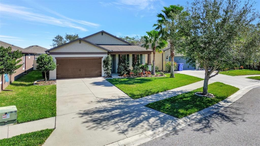 16305 TREASURE POINT DRIVE WIMAUMA, FL 33598