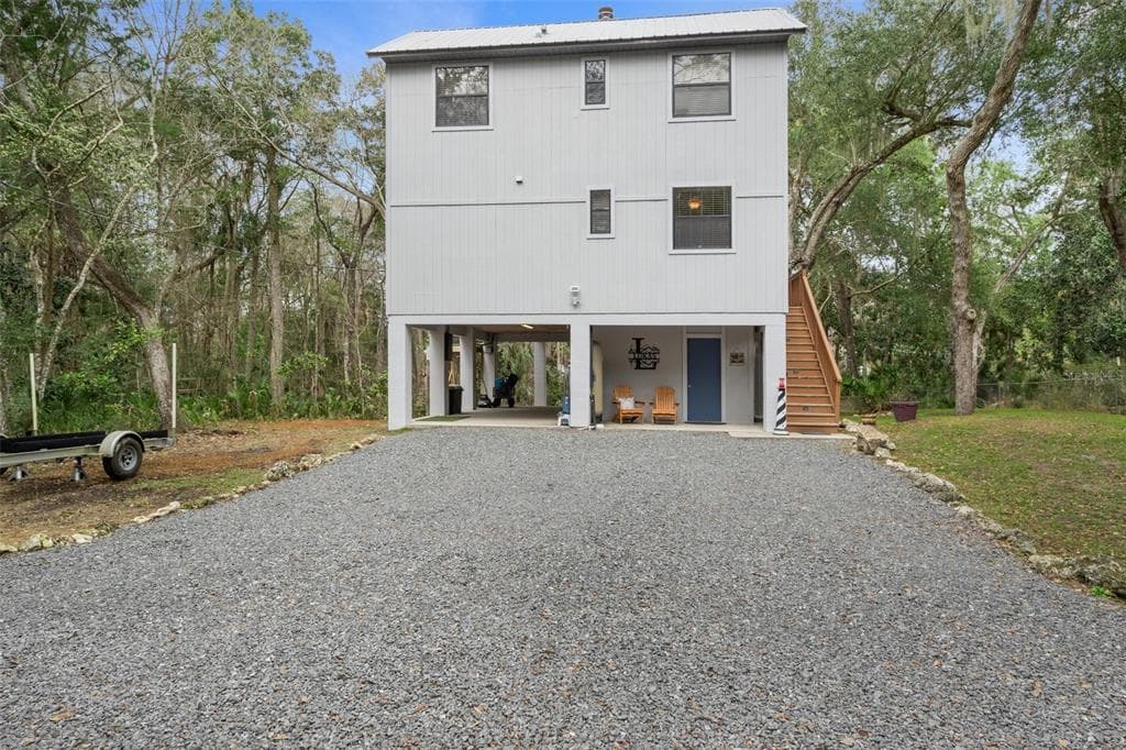 16275 W RIVER ROAD INGLIS, FL 34449