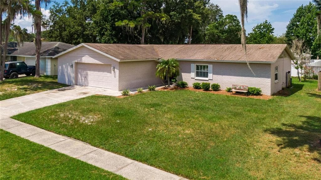 3914 CASABA LOOP VALRICO, FL 33596