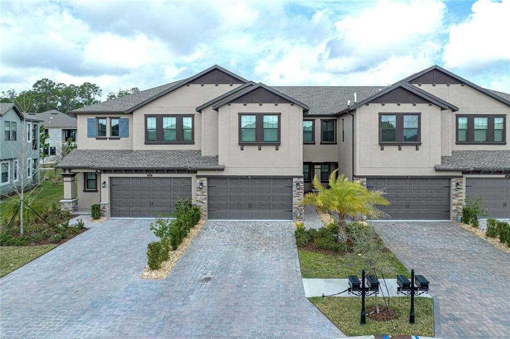4605 ANCONA WAY WESLEY CHAPEL, FL 33543