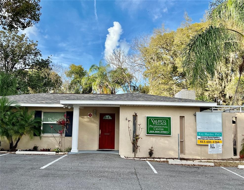 1806 MAIN STREET UNIT 6 VALRICO, FL 33594