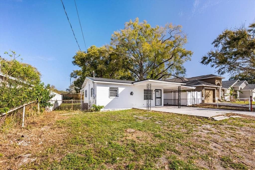 3417 W SAINT LOUIS STREET TAMPA, FL 33607