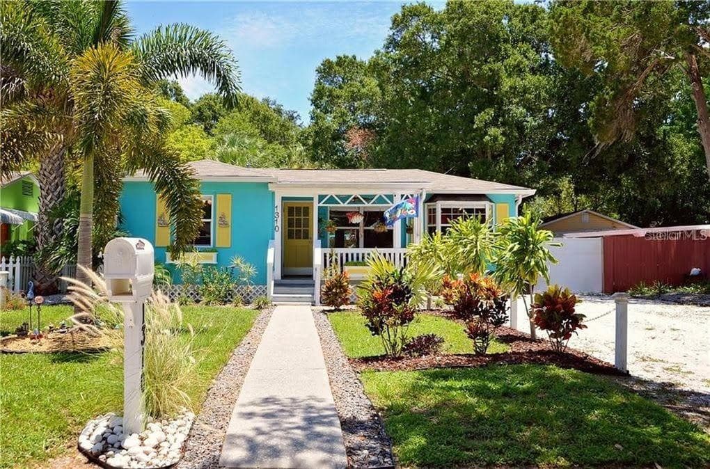 1310 FREEMONT STREET S GULFPORT, FL 33707