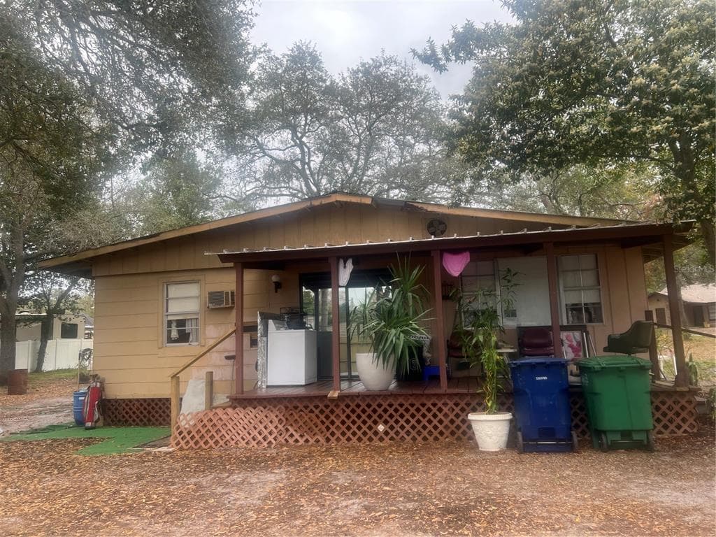9412 N TAKOMAH TRAIL TAMPA, FL 33617