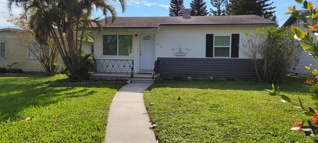 610 40TH AVENUE N ST PETERSBURG, FL 33703