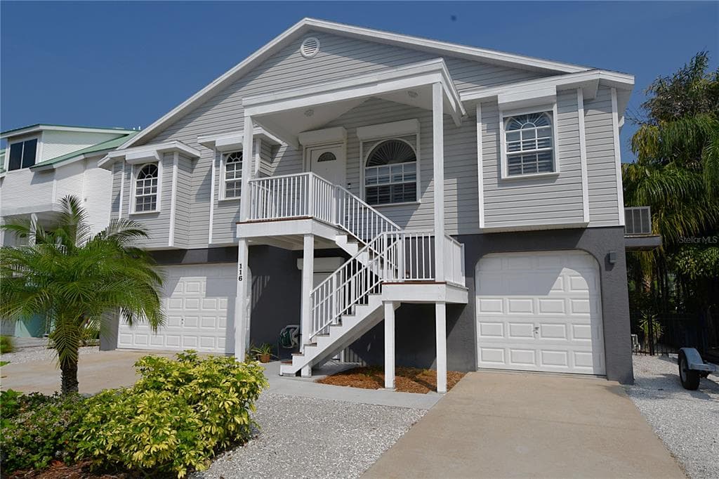116 LORRAINE STREET CRYSTAL BEACH, FL 34681