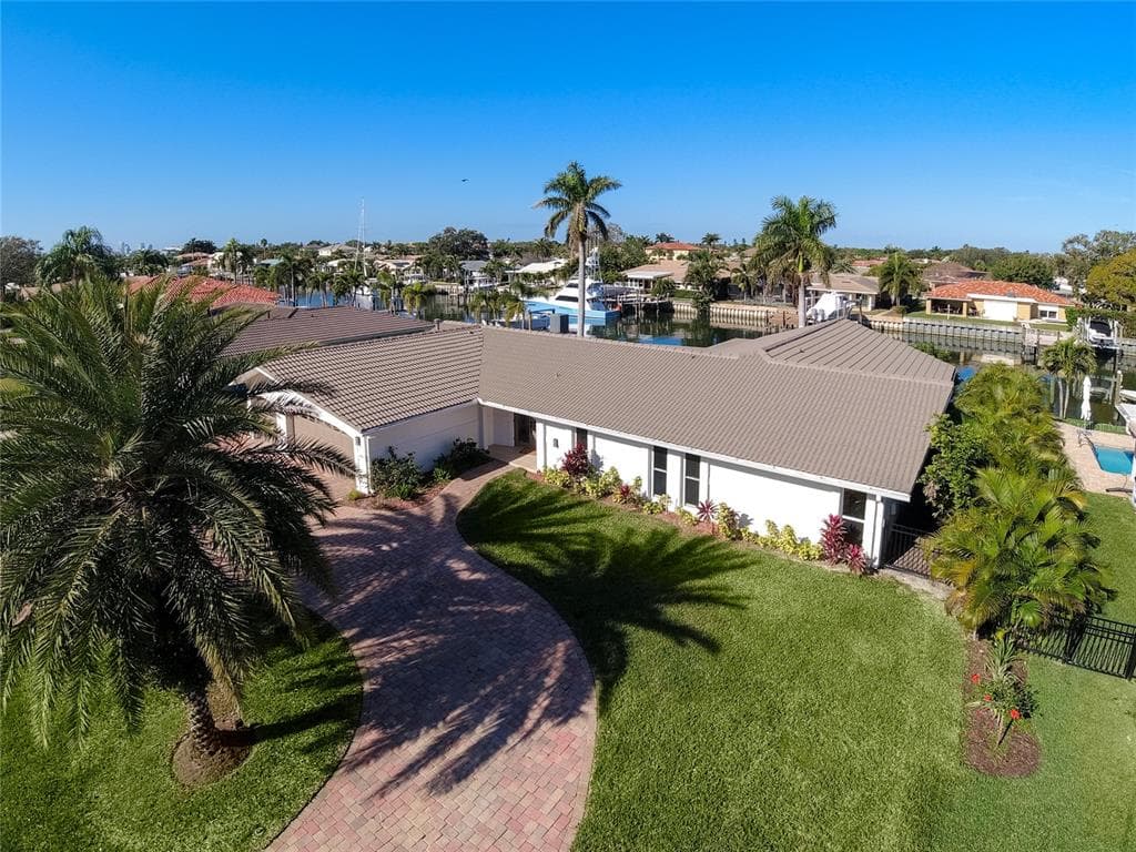 1991 ILLINOIS AVENUE NE ST PETERSBURG, FL 33703