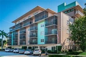 750 BURLINGTON AVENUE N UNIT 1C ST PETERSBURG, FL 33701