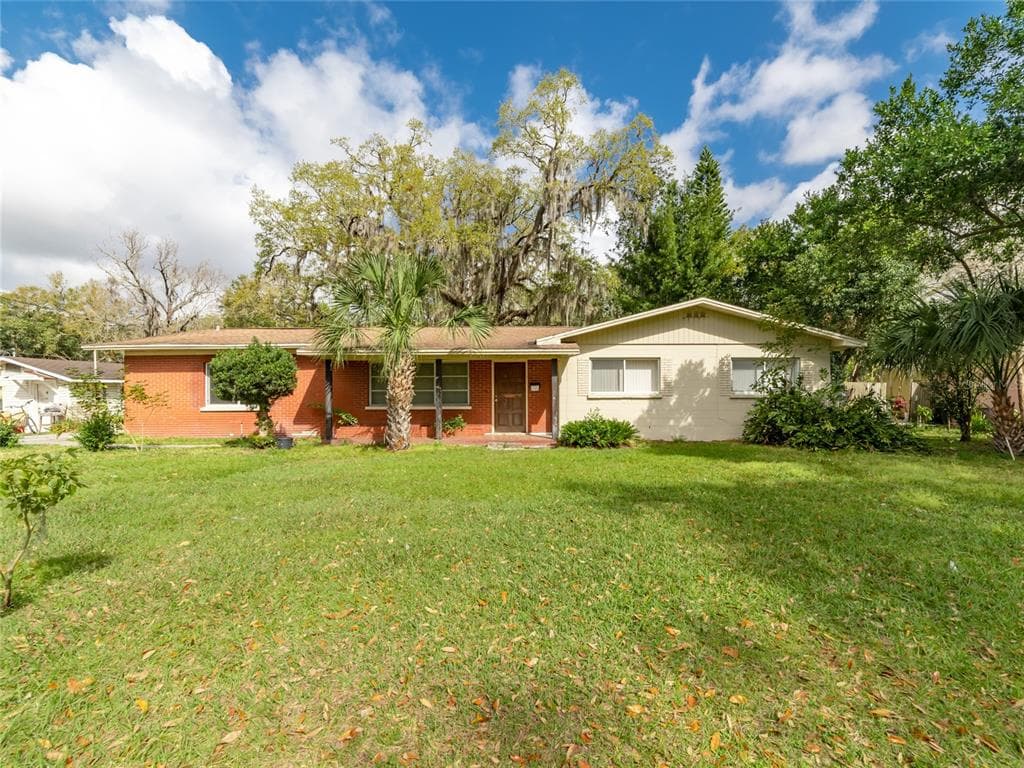 118 W LEE STREET PLANT CITY, FL 33563