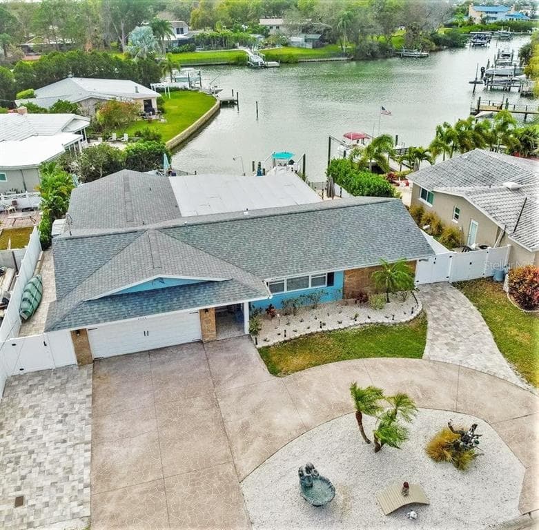 2024 CHURCH CREEK POINT LARGO, FL 33774