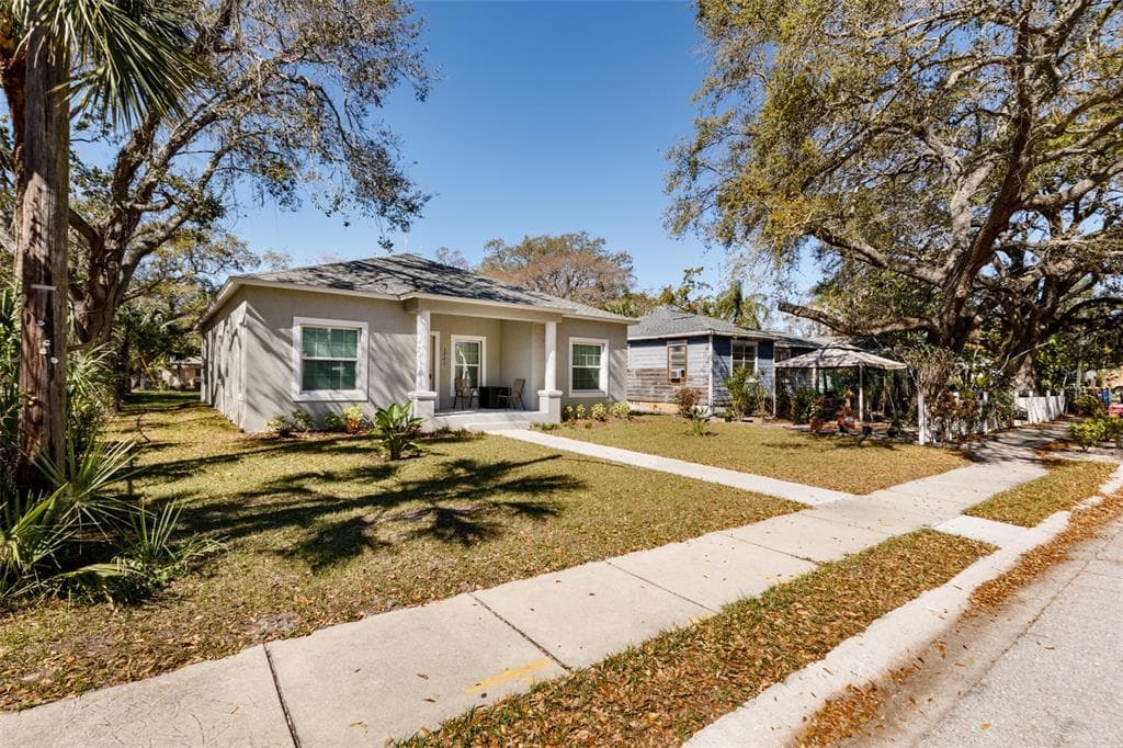 1721 29TH STREET S ST PETERSBURG, FL 33712