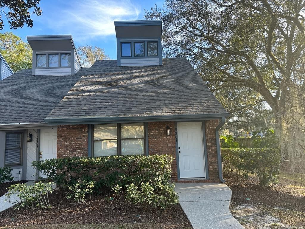 5201 PINE MILL COURT TEMPLE TERRACE, FL 33617