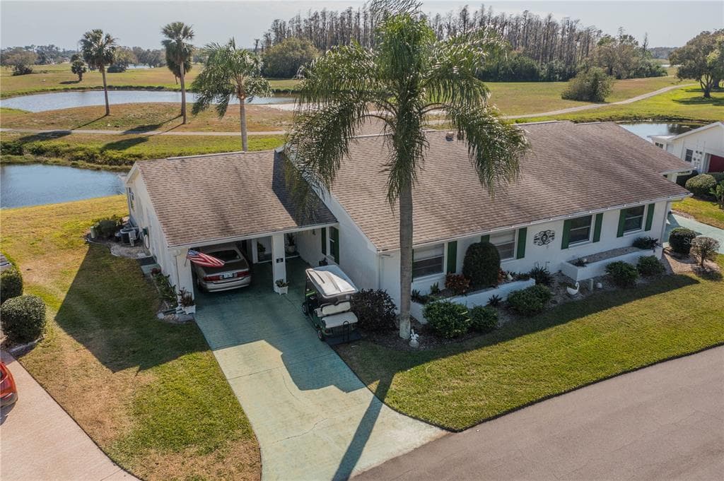 214 GLENELLEN PLACE UNIT 201 SUN CITY CENTER, FL 33573