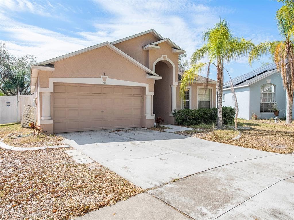 711 SOMERSTONE DRIVE VALRICO, FL 33594