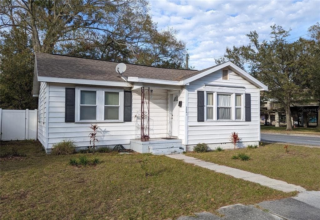 2001 DARTMOUTH AVENUE N ST PETERSBURG, FL 33713