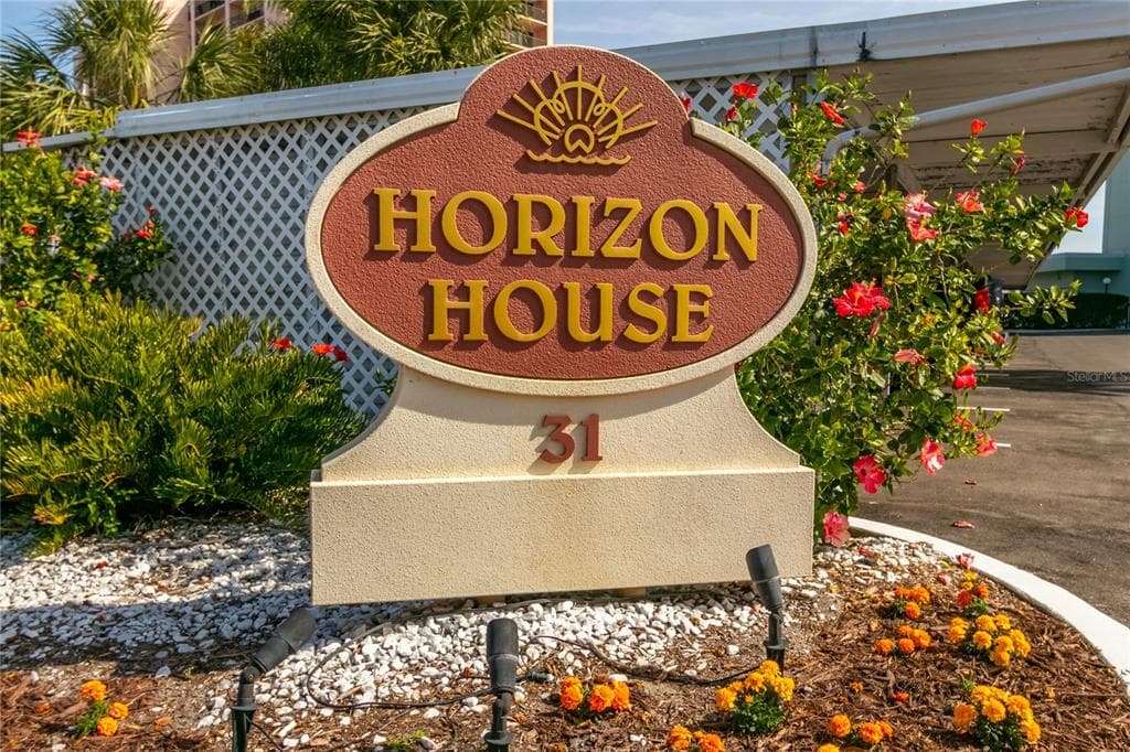 31 ISLAND WAY UNIT 201 CLEARWATER, FL 33767