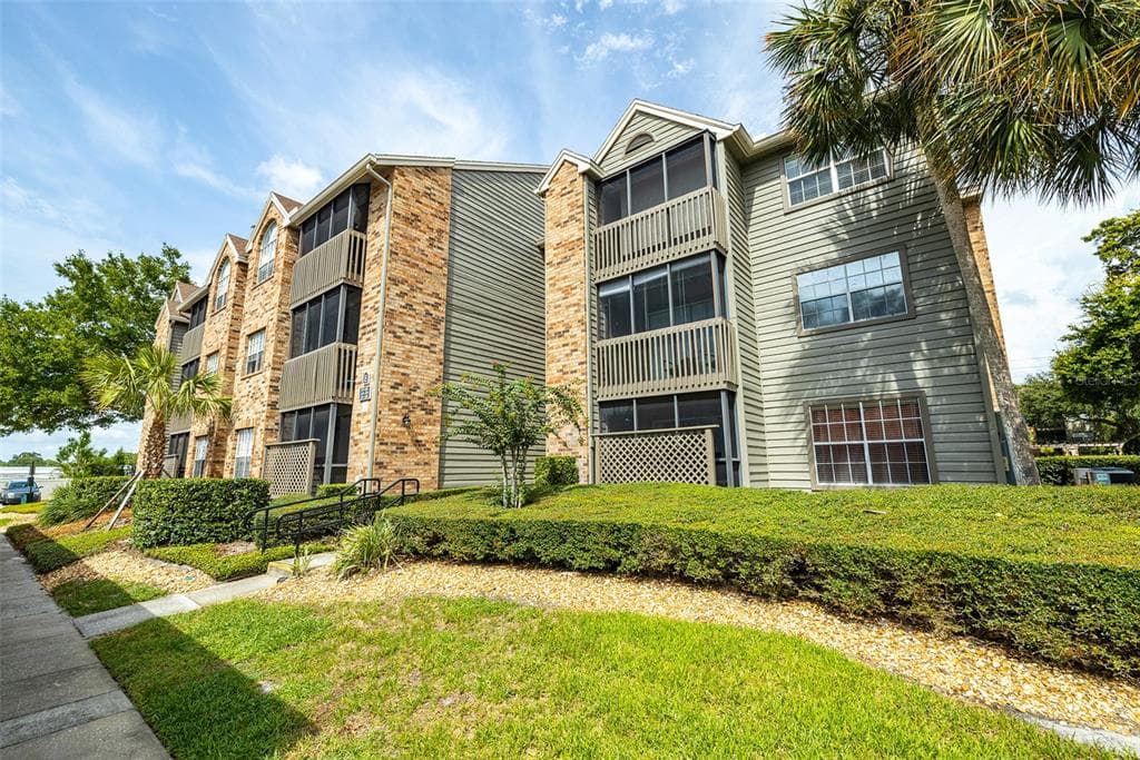 2500 WINDING CREEK BOULEVARD UNIT E308 CLEARWATER, FL 33761