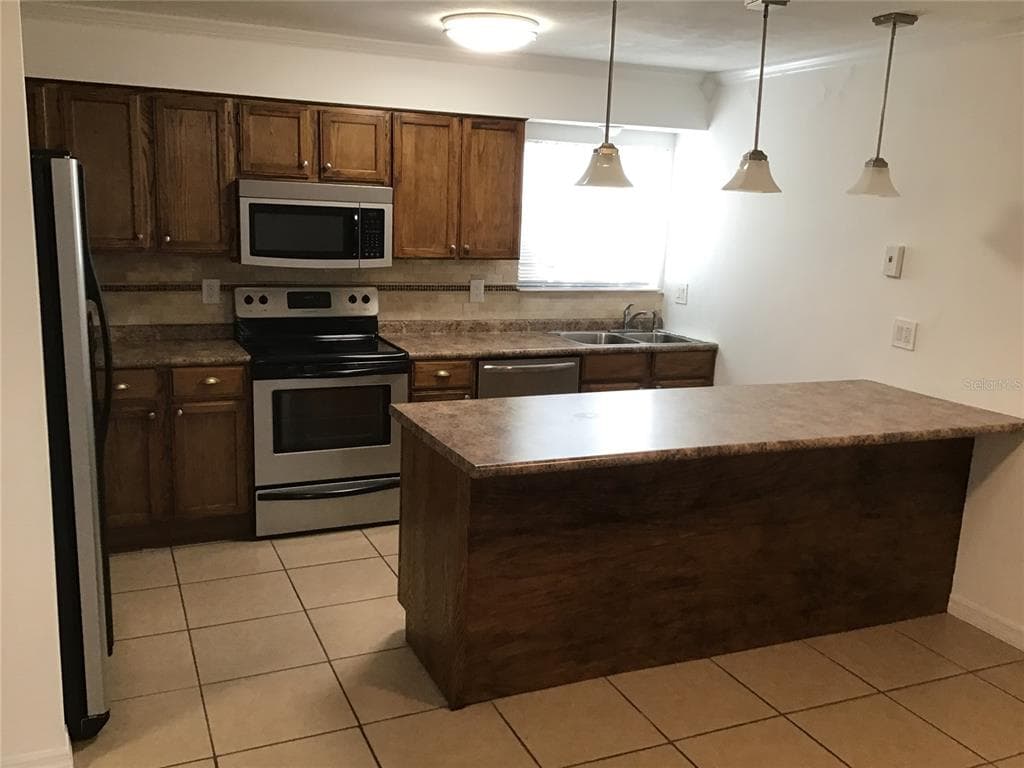2811 SW ARCHER ROAD UNIT R137 GAINESVILLE, FL 32608
