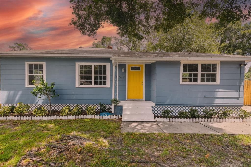 8107 LYNN AVENUE TAMPA, FL 33604
