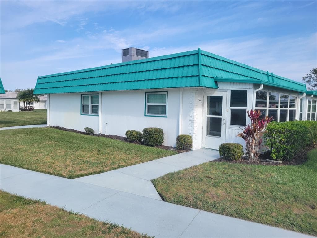 205 KINGS BOULEVARD UNIT C-58 SUN CITY CENTER, FL 33573