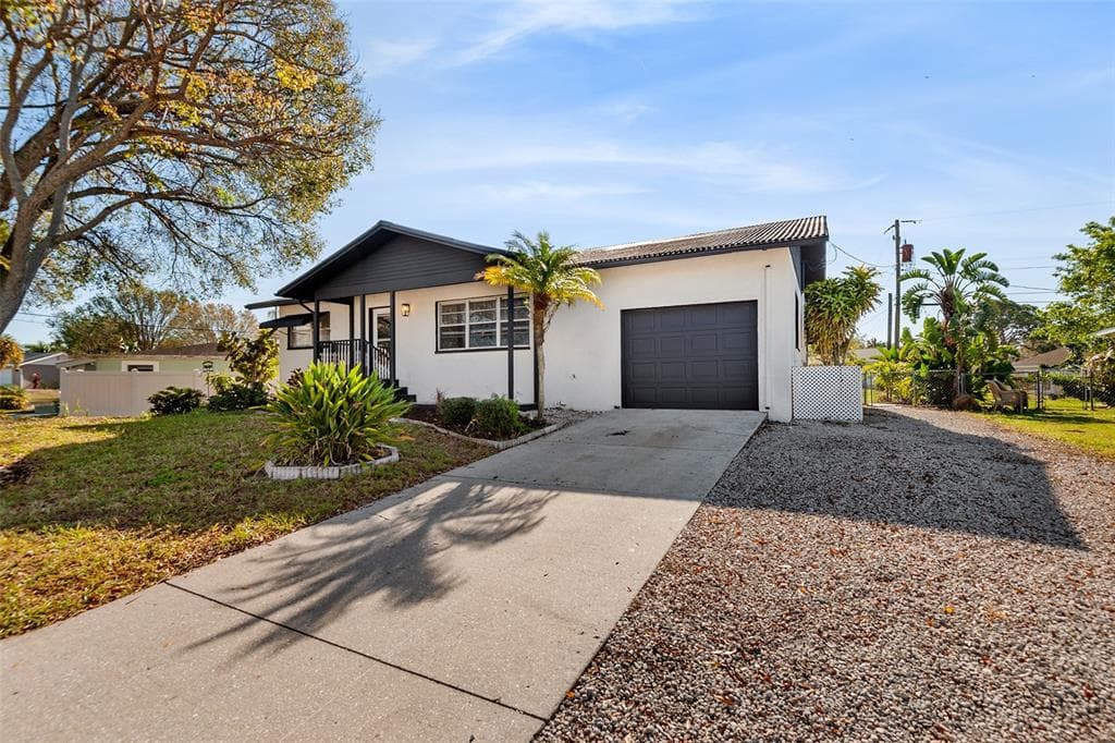 4512 3RD AVENUE E BRADENTON, FL 34208