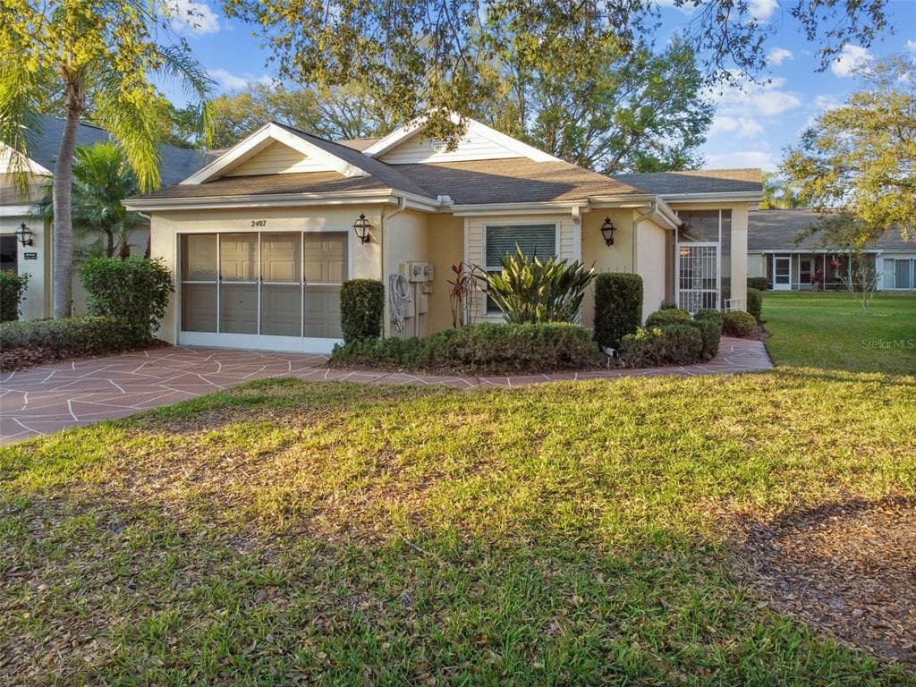 2407 NANTUCKET FIELD WAY UNIT 29 SUN CITY CENTER, FL 33573