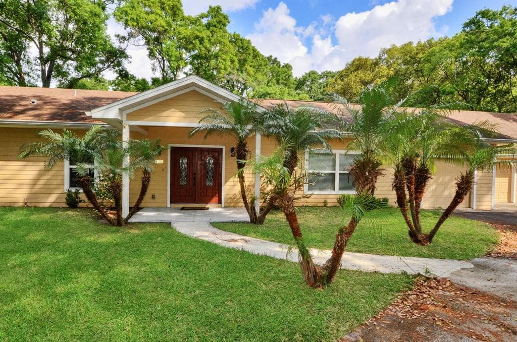4106 HUDSON LANE