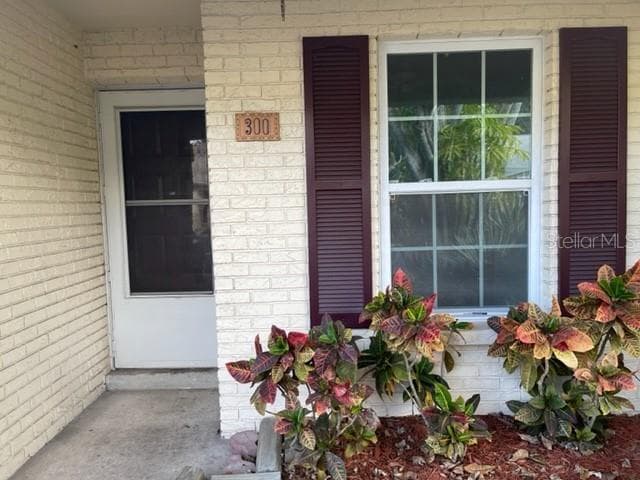 300 PLYMOUTH STREET SAFETY HARBOR, FL 34695