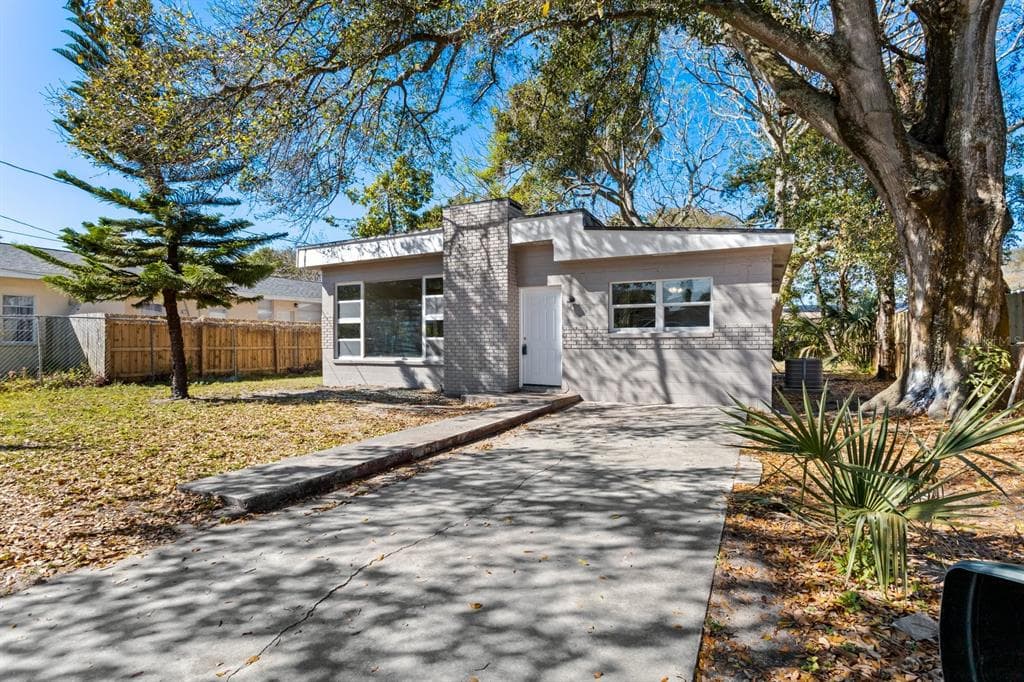 5014 N 15TH STREET TAMPA, FL 33610