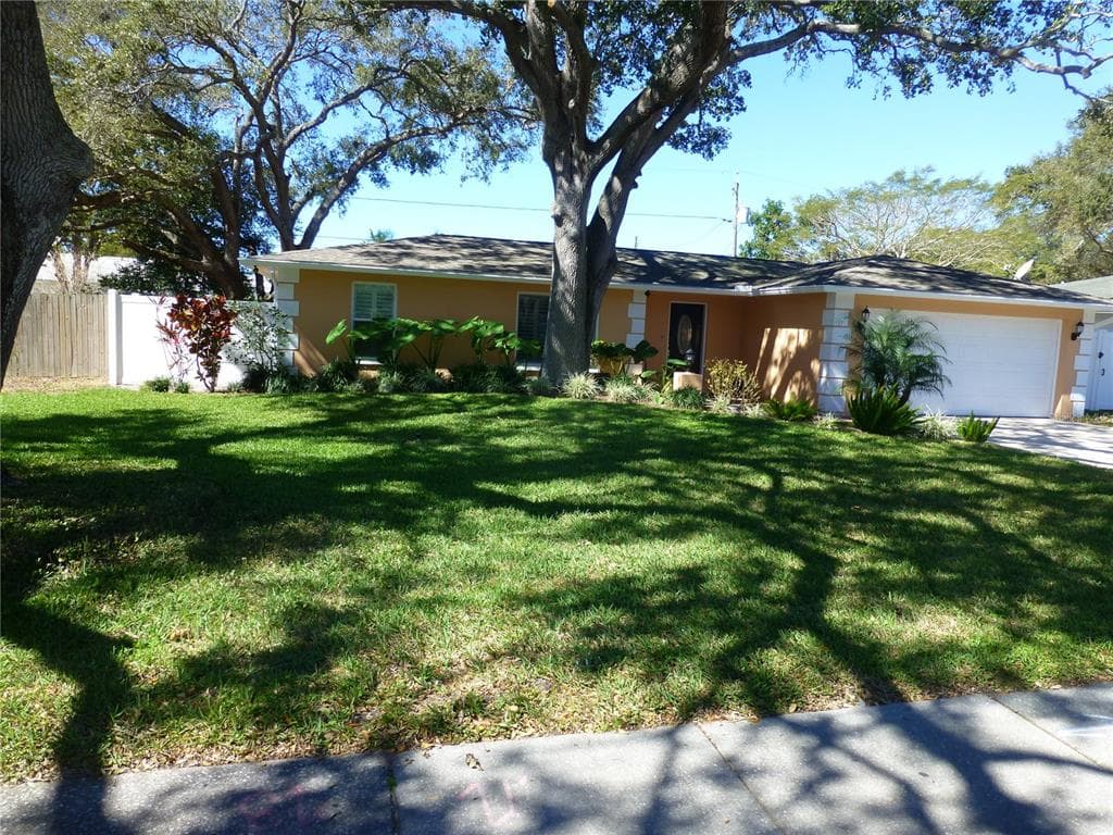 752 PATRICIA AVENUE DUNEDIN, FL 34698
