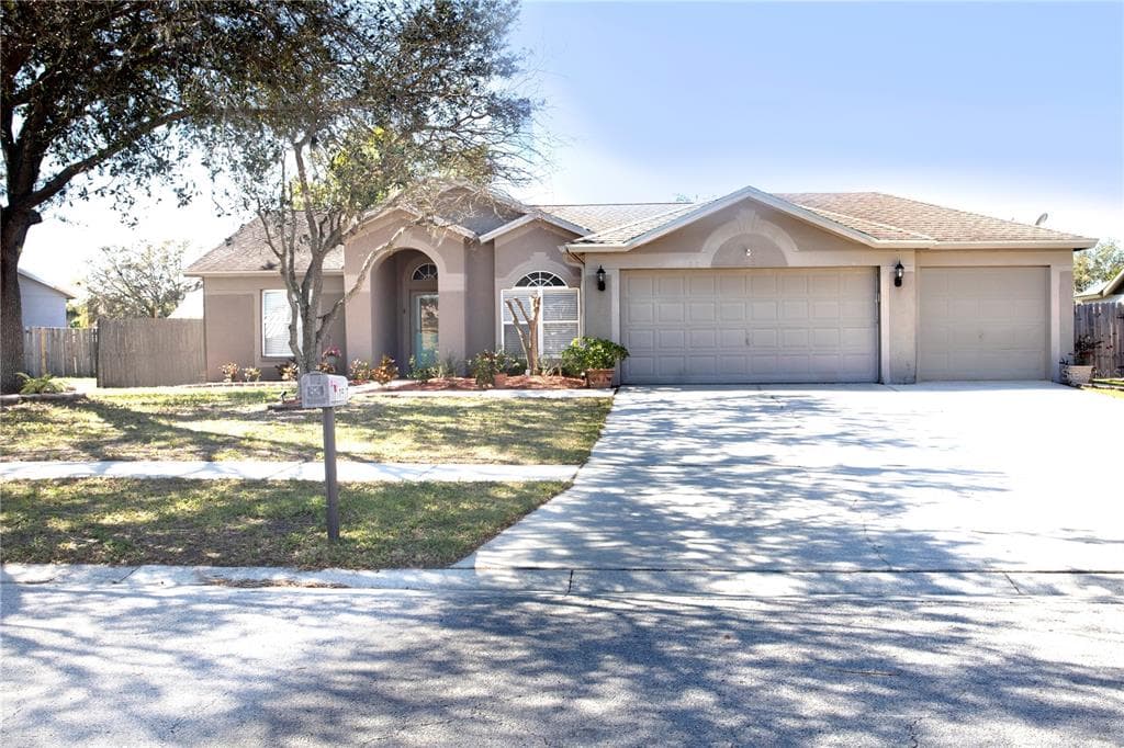 10517 SALISBURY STREET RIVERVIEW, FL 33569