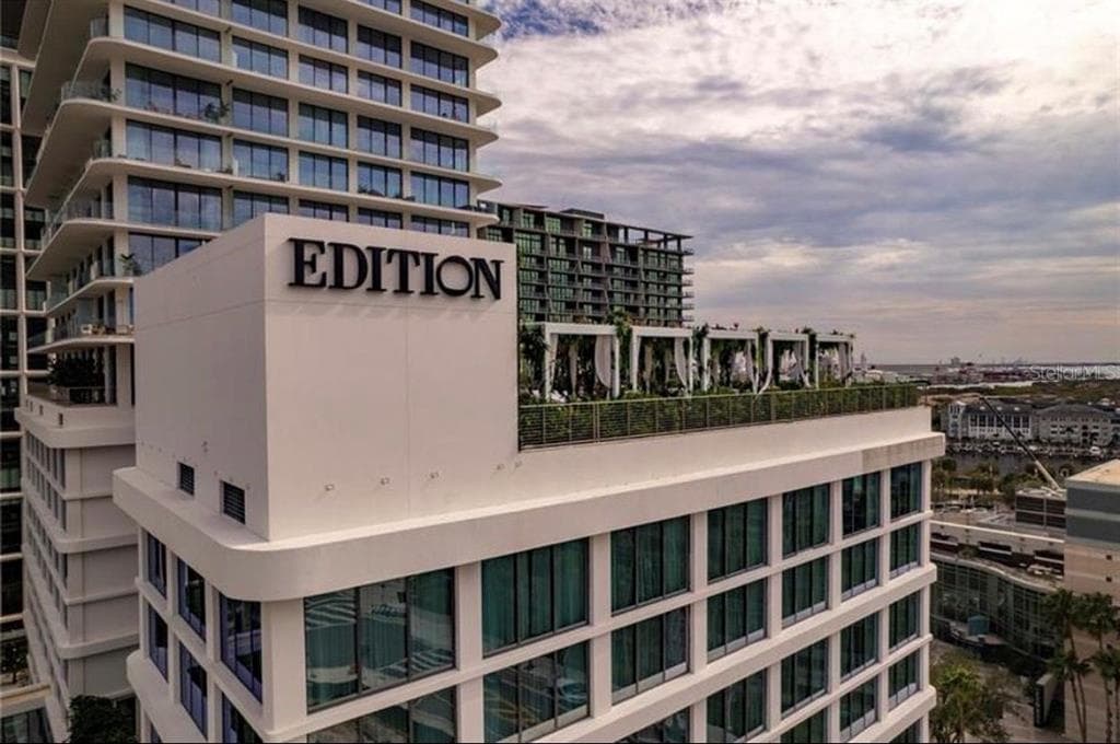 1000 WATER STREET UNIT 1401 TAMPA, FL 33602
