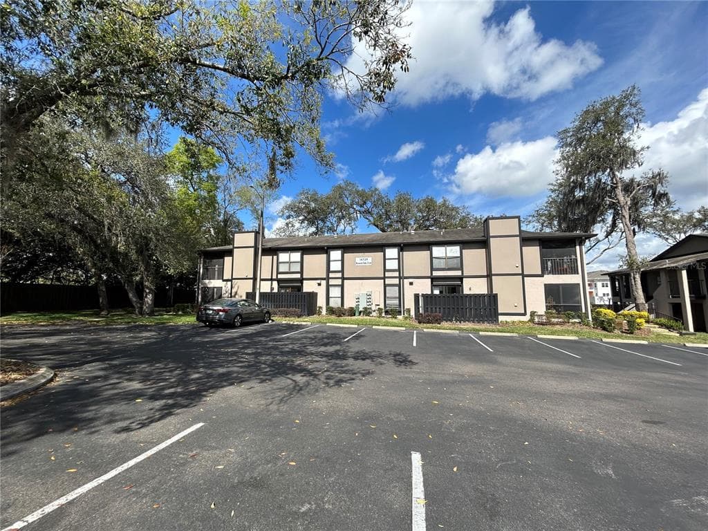 14739 NORWOOD OAKS DRIVE UNIT 204 TAMPA, FL 33613